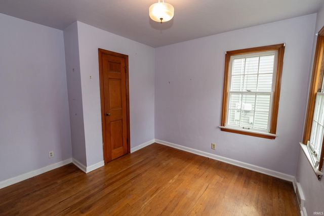 433 Studebaker Street, Mishawaka, IN 46545