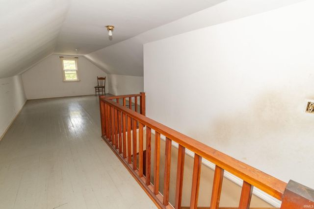 433 Studebaker Street, Mishawaka, IN 46545