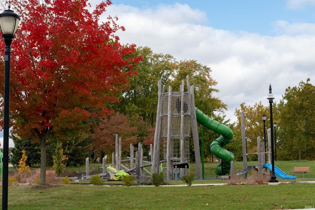 433 Studebaker Street, Mishawaka, IN 46545