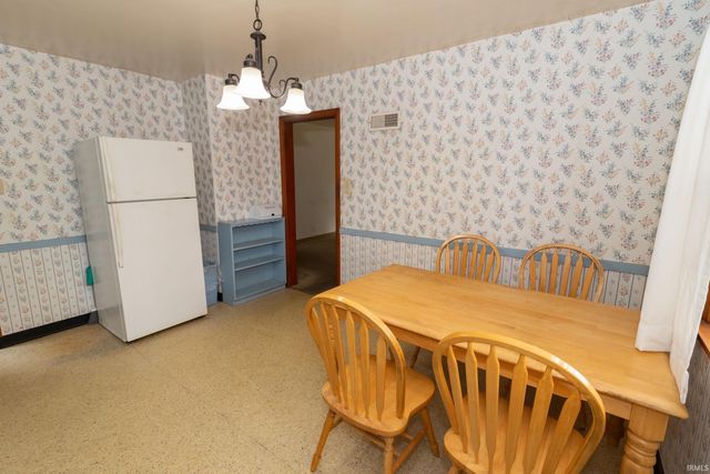 433 Studebaker Street, Mishawaka, IN 46545