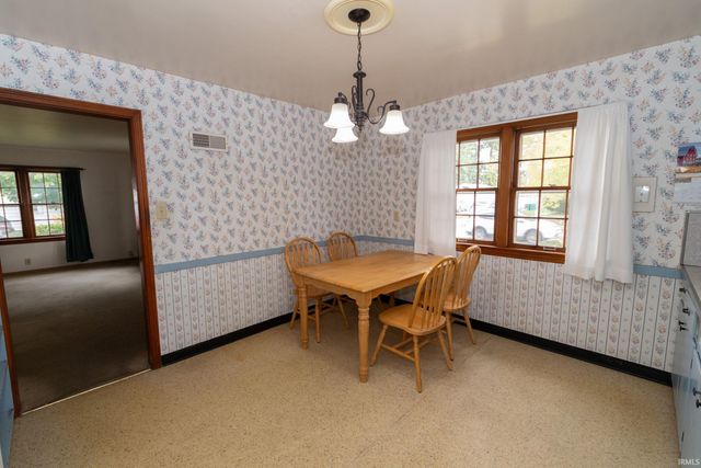 433 Studebaker Street, Mishawaka, IN 46545