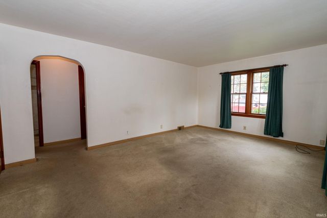 433 Studebaker Street, Mishawaka, IN 46545