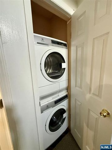 135 Jay Avenue 1, Lyndhurst, NJ 07071