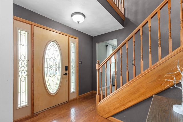 W8078 HILLCREST COURT, Hortonville, WI 54944