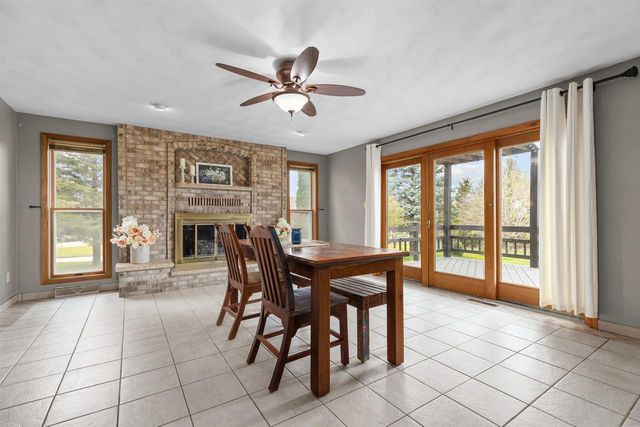 W8078 HILLCREST COURT, Hortonville, WI 54944
