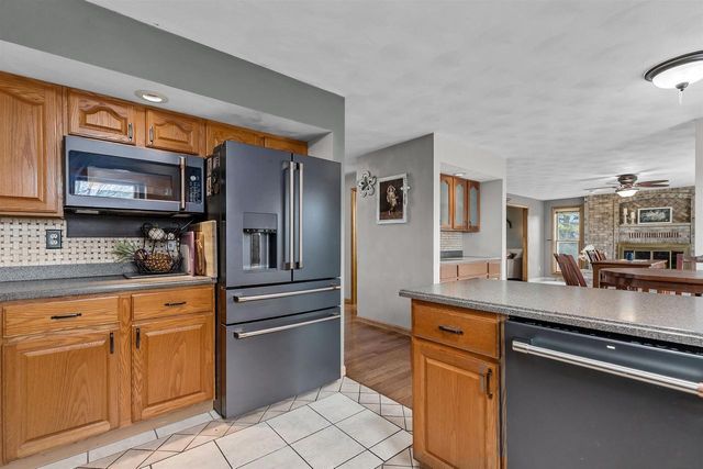 W8078 HILLCREST COURT, Hortonville, WI 54944