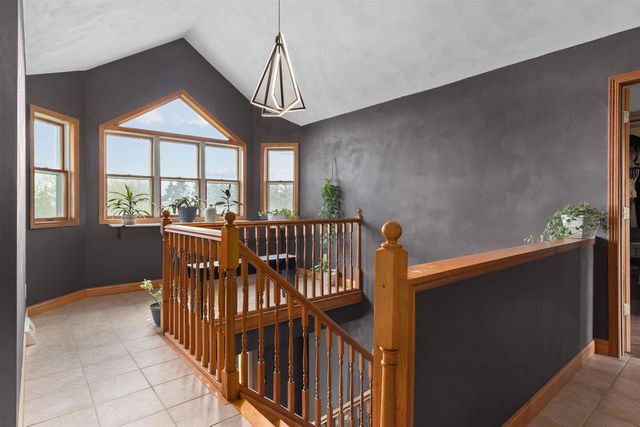 W8078 HILLCREST COURT, Hortonville, WI 54944