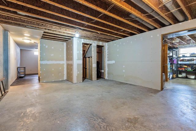 W8078 HILLCREST COURT, Hortonville, WI 54944