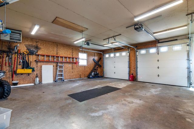 W8078 HILLCREST COURT, Hortonville, WI 54944
