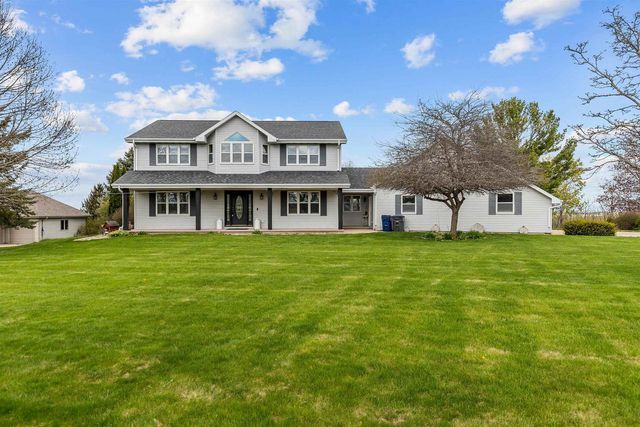 W8078 HILLCREST COURT, Hortonville, WI 54944