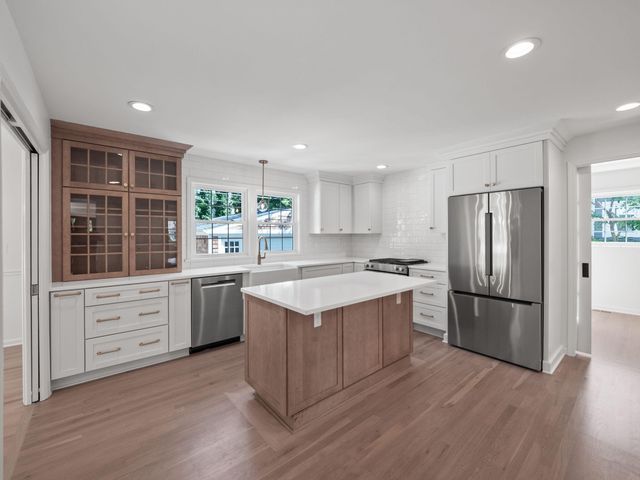 650 W Lincoln Street, Birmingham, MI 48009