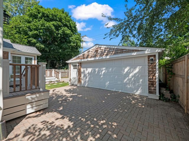 650 W Lincoln Street, Birmingham, MI 48009