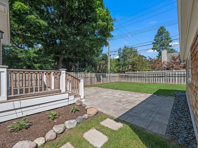 650 W Lincoln Street, Birmingham, MI 48009