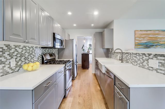 7300 Glenhill RD, Austin, TX 78752