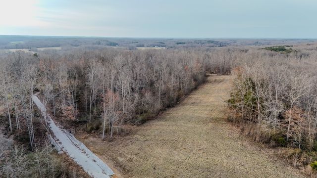 835 Mount Zion Rd, Decaturville, TN 38329