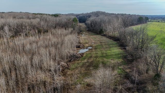 835 Mount Zion Rd, Decaturville, TN 38329