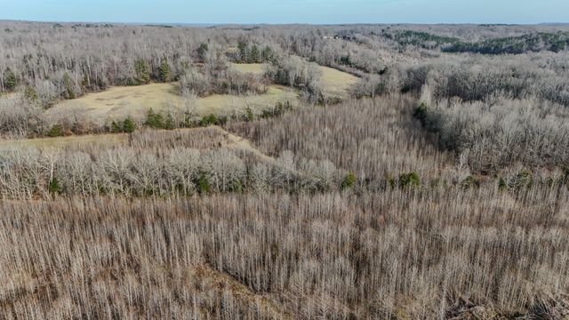 835 Mount Zion Rd, Decaturville, TN 38329