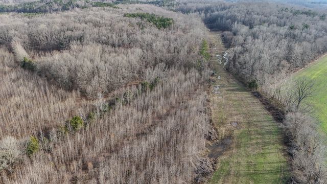 835 Mount Zion Rd, Decaturville, TN 38329