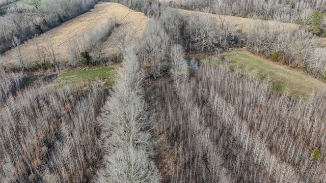 835 Mount Zion Rd, Decaturville, TN 38329