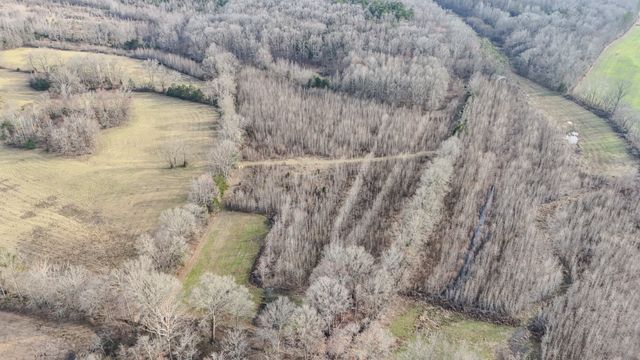 835 Mount Zion Rd, Decaturville, TN 38329