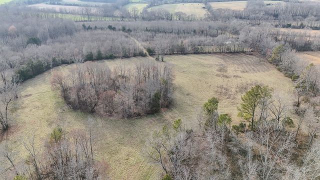 835 Mount Zion Rd, Decaturville, TN 38329