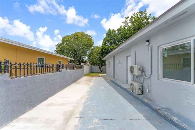 17915 NW 43rd Ct B, Miami Gardens, FL 33055