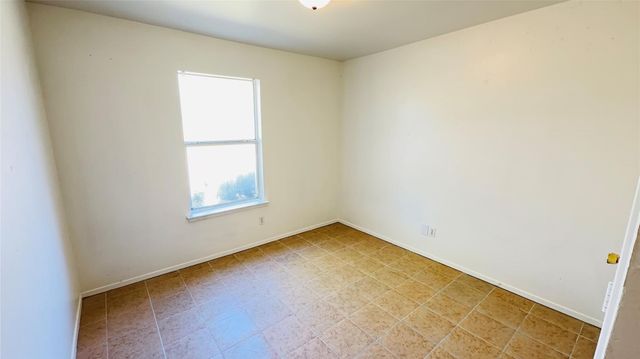 7632 Livvie Meador Lane, Dallas, TX 75227