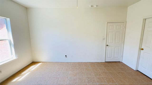 7632 Livvie Meador Lane, Dallas, TX 75227