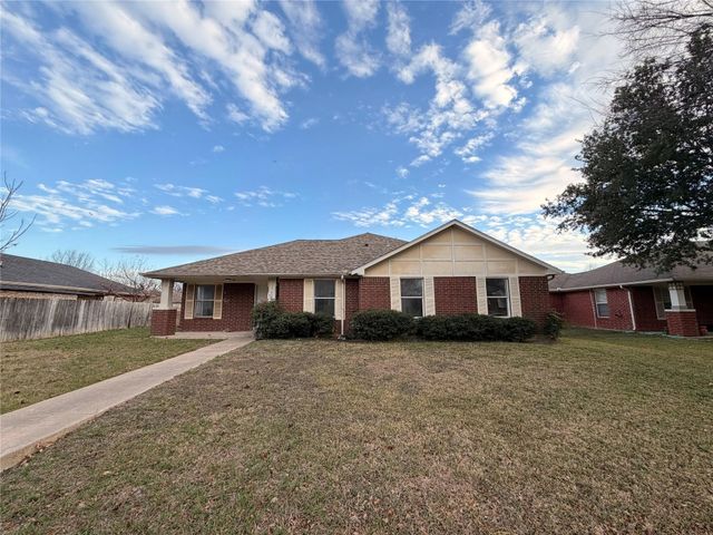 7632 Livvie Meador Lane, Dallas, TX 75227