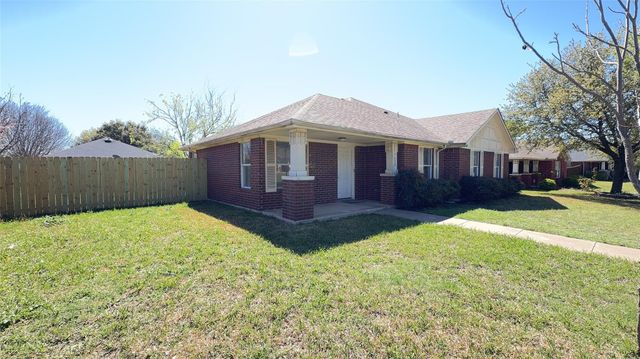 7632 Livvie Meador Lane, Dallas, TX 75227
