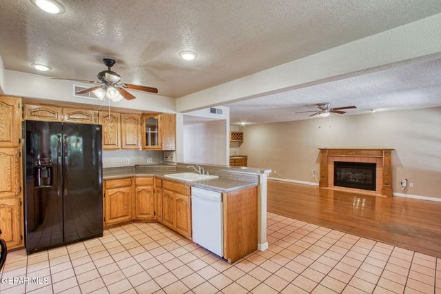 2258 Bill Horn Way, El Paso, TX 79936