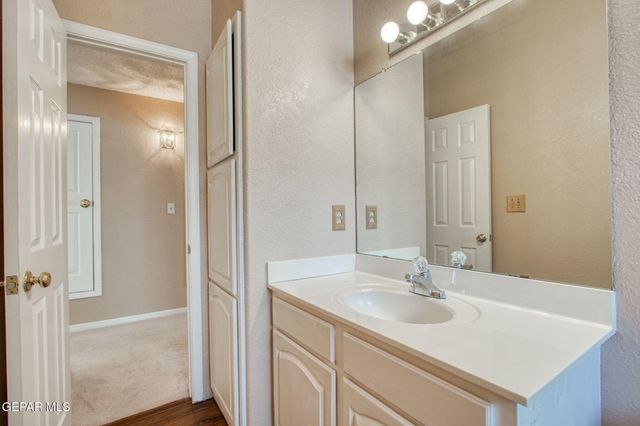 2258 Bill Horn Way, El Paso, TX 79936