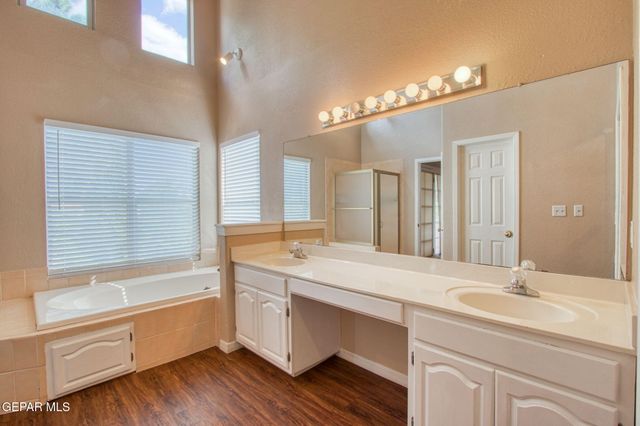 2258 Bill Horn Way, El Paso, TX 79936