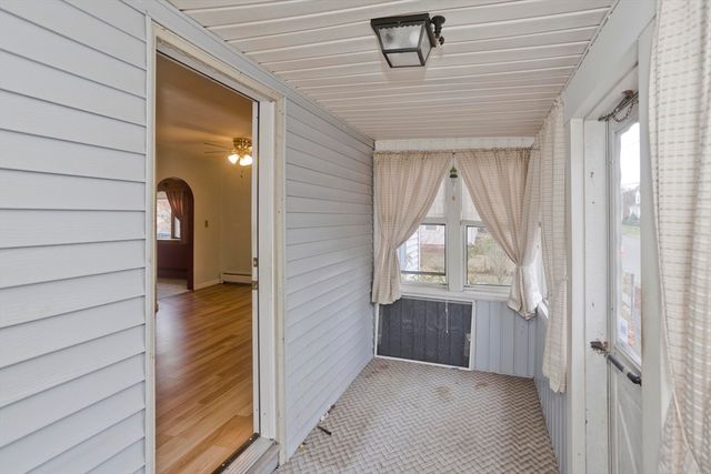 62 Jennings St, Chicopee, MA 01020