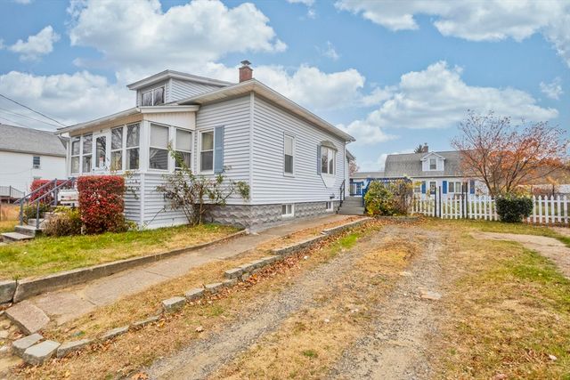 62 Jennings St, Chicopee, MA 01020