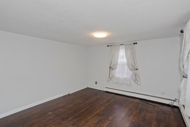 62 Jennings St, Chicopee, MA 01020