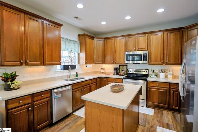 119 Berwick Court, Easley, SC 29642