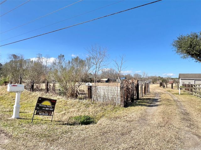 11920 32nd Street, Santa Fe, TX 77510