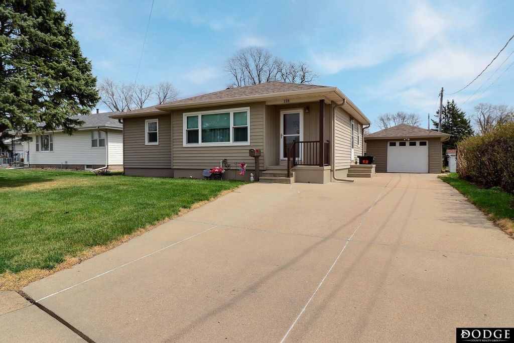 118 N Clarmar Avenue, Fremont, NE 68025