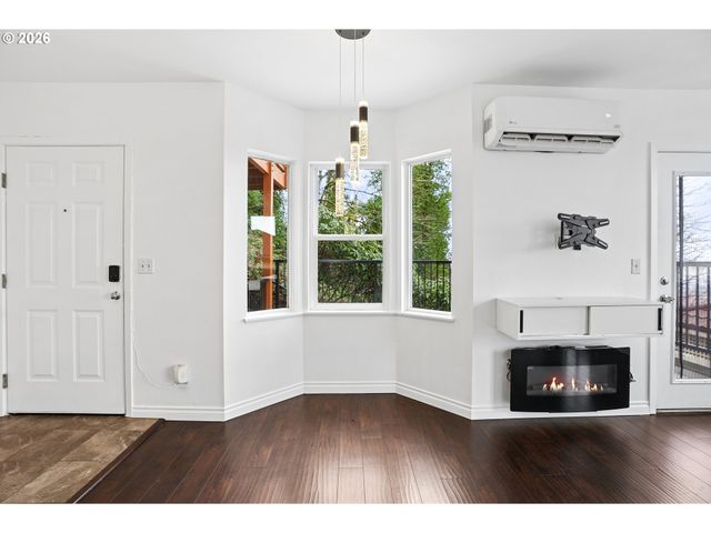 423 Nw UPTOWN Ter 1 B, Portland, OR 97210