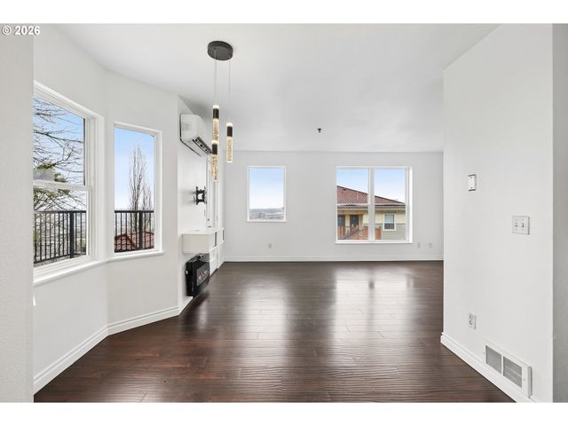 423 Nw UPTOWN Ter 1 B, Portland, OR 97210