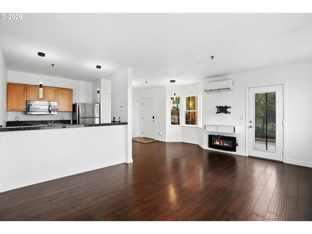 423 Nw UPTOWN Ter 1 B, Portland, OR 97210