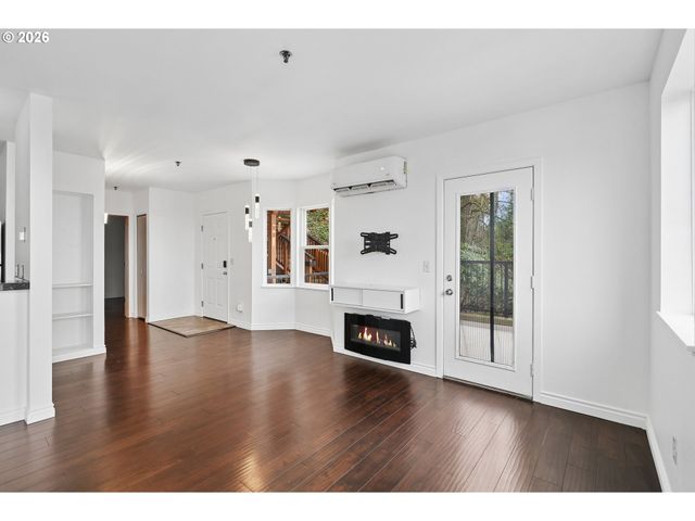 423 Nw UPTOWN Ter 1 B, Portland, OR 97210