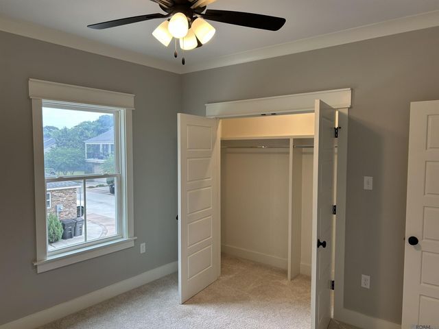 5704 Goodwood Crossing Ln, Baton Rouge, LA 70806