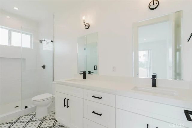 10853 Otsego Street, North Hollywood, CA 91601