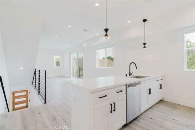 10853 Otsego Street, North Hollywood, CA 91601