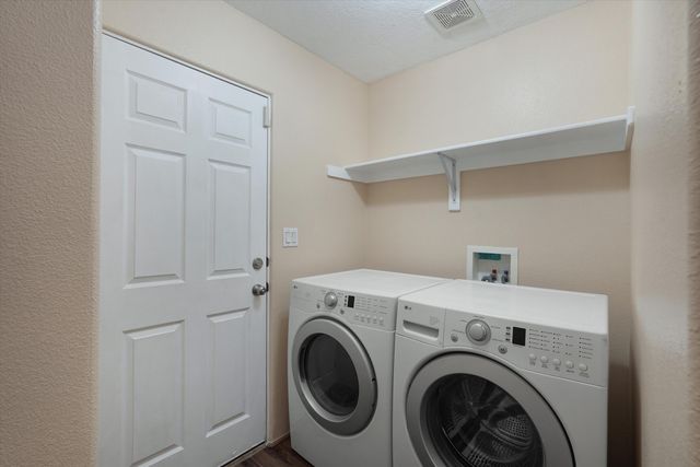42 Victorio Peak, Santa Fe, NM 87508
