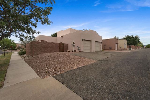 42 Victorio Peak, Santa Fe, NM 87508