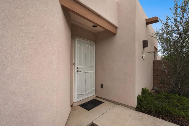 42 Victorio Peak, Santa Fe, NM 87508
