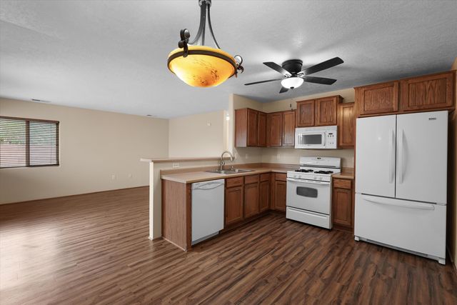 42 Victorio Peak, Santa Fe, NM 87508